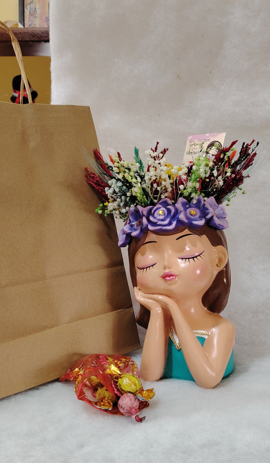Florero de Cerámica Soñadora con Diadema de Flores y Ramo Eterno – Regalo Decorativo